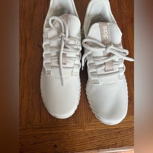 Women Adidas KAPTIR FLOW ATHLETIC SHOES Off White /Wonder Beige IF6601 Size 11